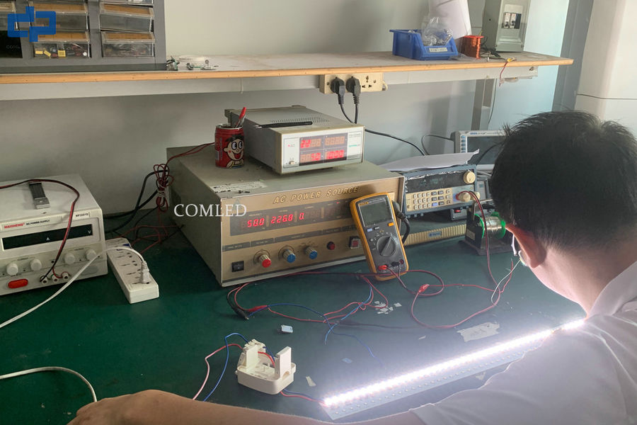 Shenzhen COMLED electronic Technology Co.,ltd Produktionslinie des Herstellers